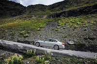 BMW-330e-18.jpg