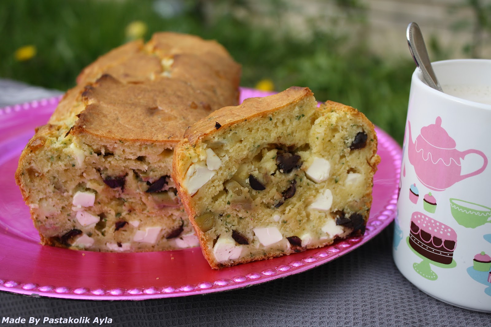 Mutfaktan Mis Kokular Zeytin�li Tuzlu Kek