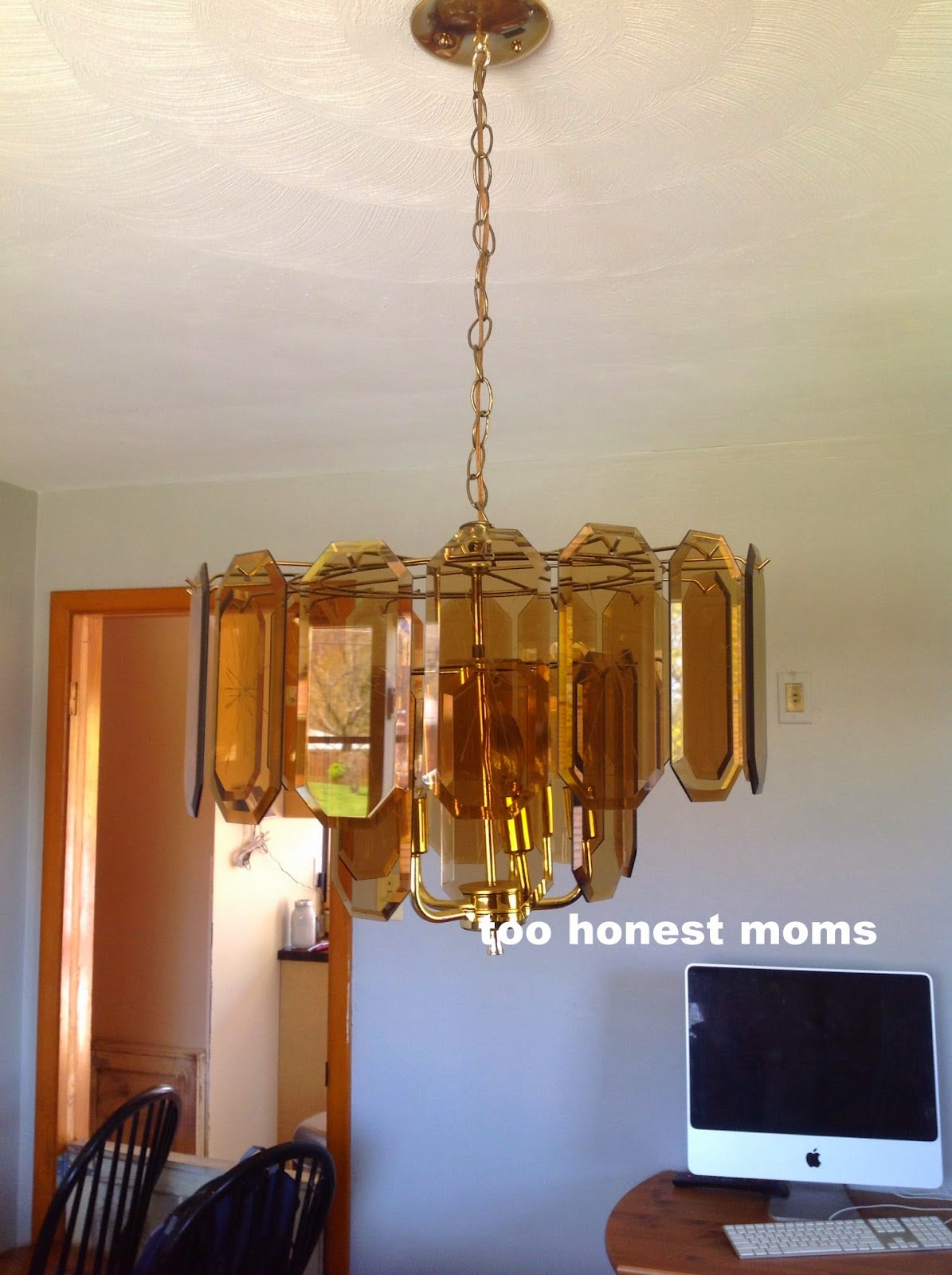 Too Honest Moms Quick Fix Chandelier Makeover