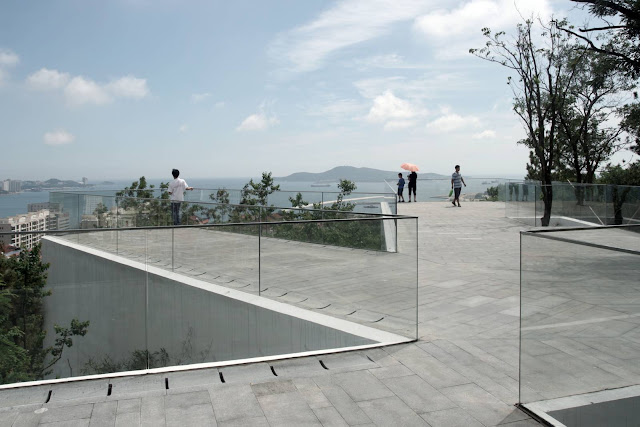 08-Viewing-Pavilion-on-Hill-by-TAO-Trace-Architecture-Office