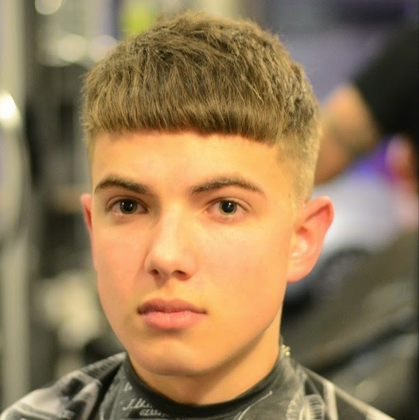 mens hairstyle trend curly