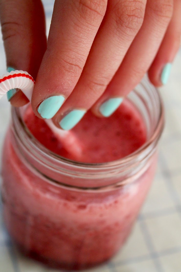 Post Workout Drink: Healthy Citrus Berry Energy Juice