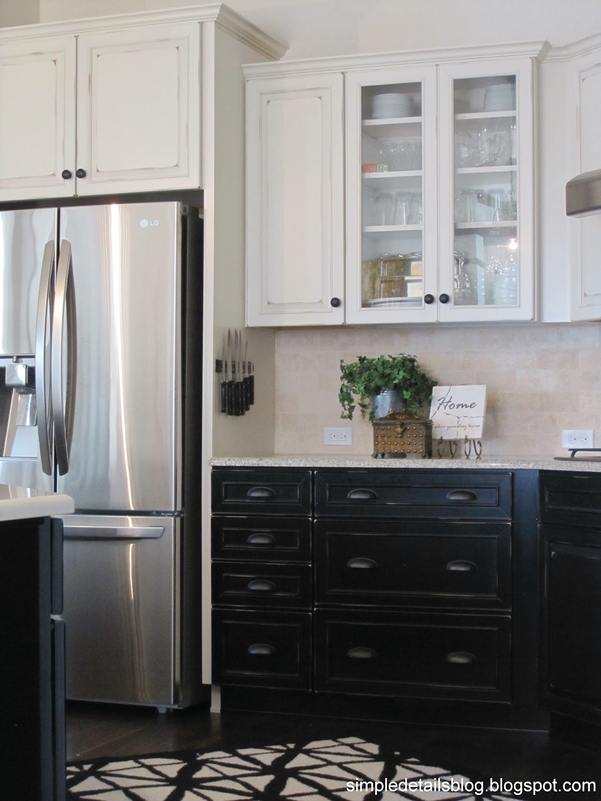 Simple Details: builder beige to black beauty