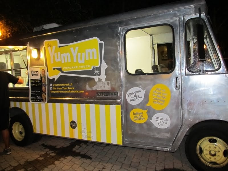 Watch Me Eat Yum Yum Cupcake Truck in Orlando, FL