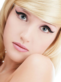 Applying Eyeliner tips Applying Eyeliner tips