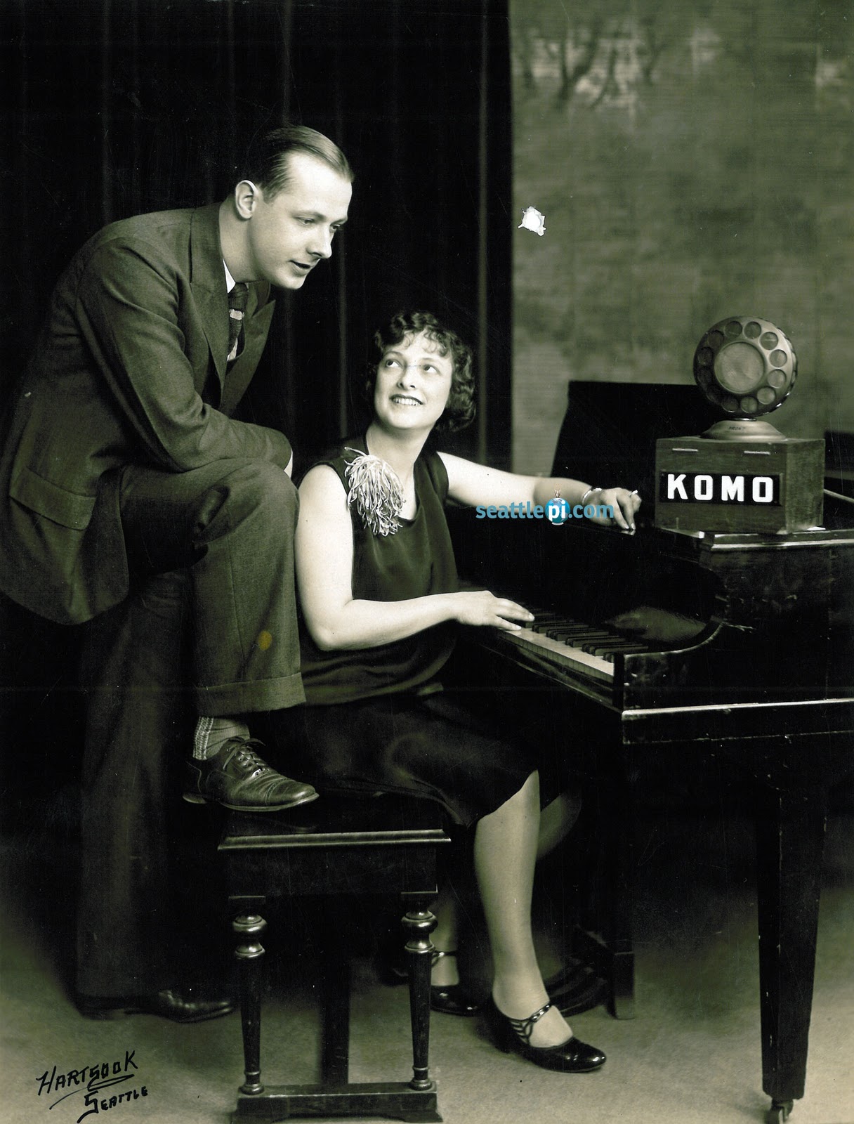 Bailey's Roaring 20s Radio & dance culture development images