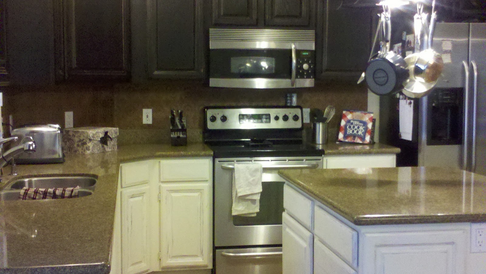 http://4.bp.blogspot.com/-29-X_bXQ-wI/TxSGR7v1OxI/AAAAAAAABpY/XCHCkU-jX3o/s1600/backsplash4.jpg