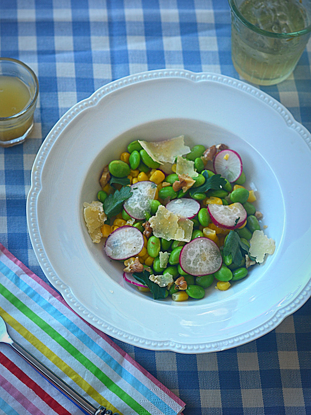 nodesserts Edamame, Radish and Corn Salad