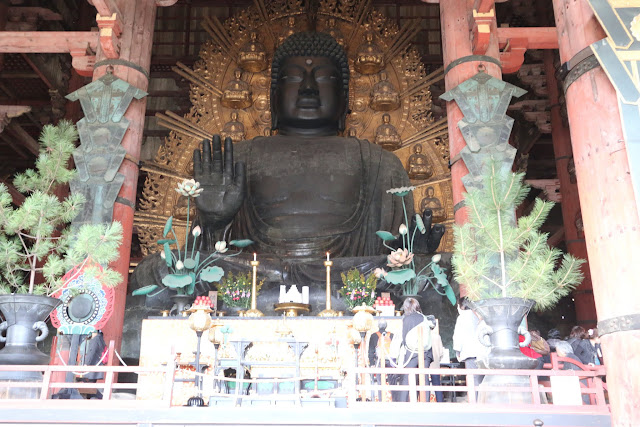 Big Buddha Hall (Daibutsuden) is the world's largest wooden building at Todai-ji Temple in Nara Park, Japan Big Buddha Hall (Daibutsuden) is the world's largest wooden building at Todai-ji Temple in Nara Park, Japan