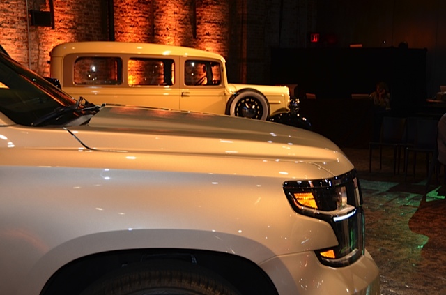http://4.bp.blogspot.com/-29tHc3T8Ixo/UjWLwzJ6v1I/AAAAAAAAJEc/jDMZyB4OxLE/s1600/090828-exclusive-first-look-2015-chevrolet-tahoe-and-2015-chevrolet-suburban.3-lg.jpg