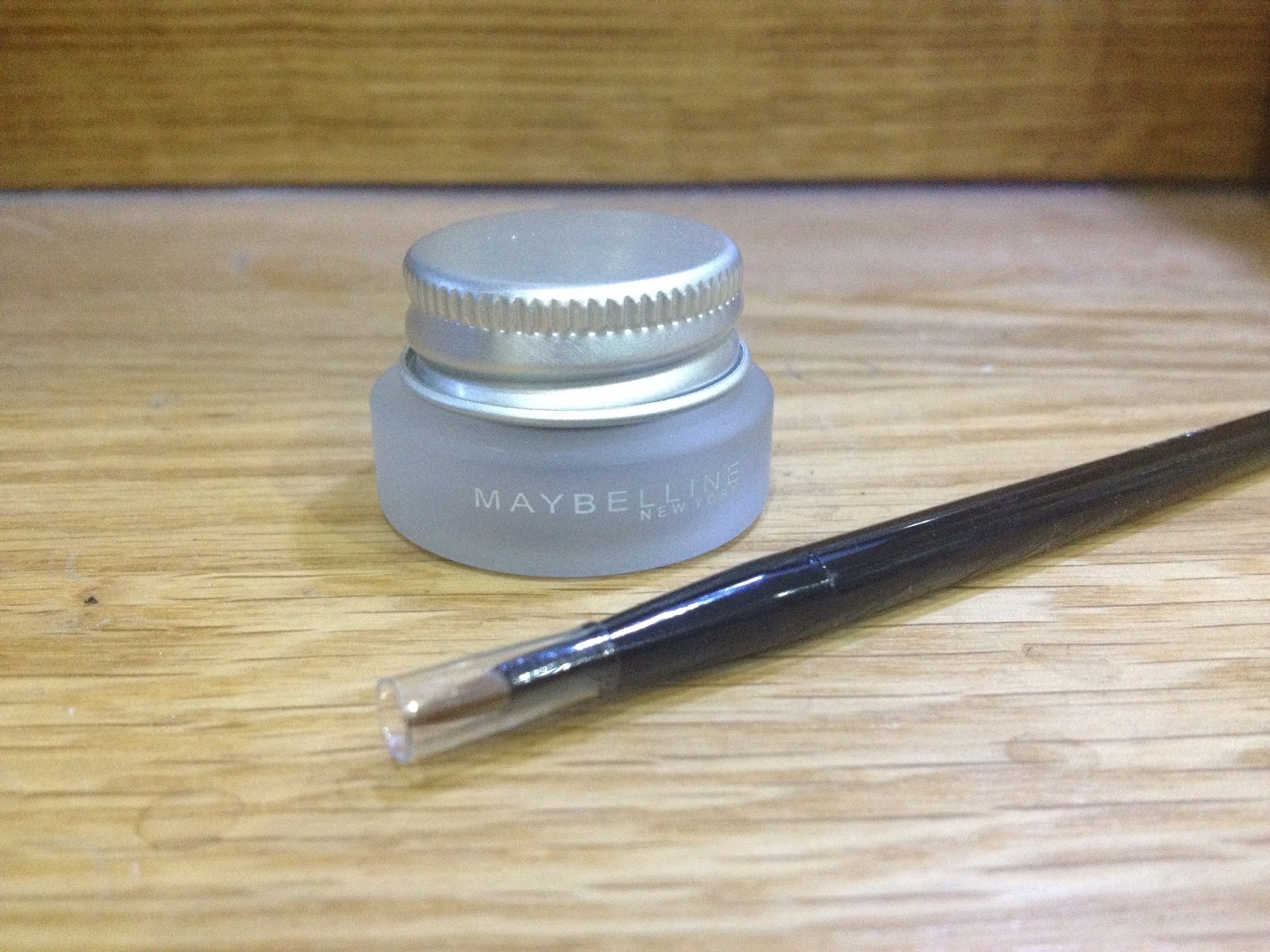 Review Maybelline Gel Eyeliner in Brown Ramblings of a Beauty Bird