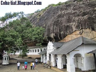 Ada Buddha Tidur di Dalam Gua Srilanka Ada Buddha Tidur di Dalam Gua Srilanka