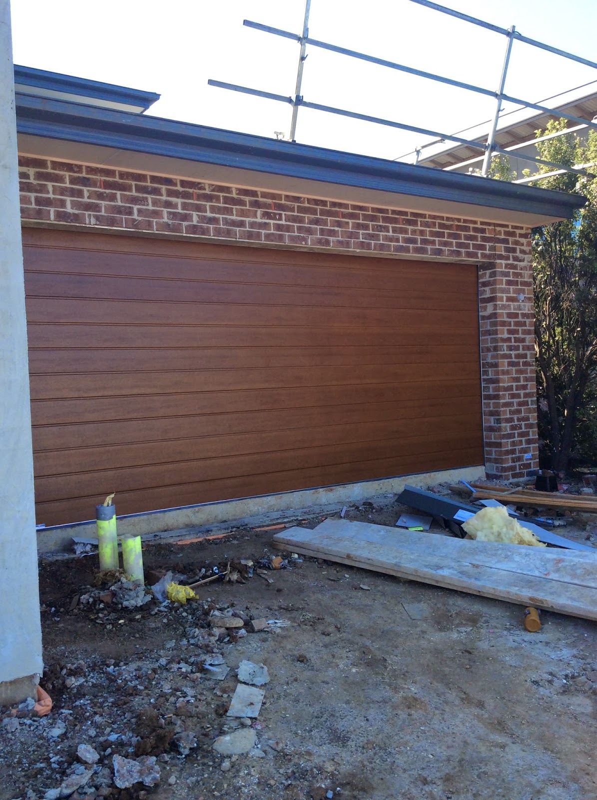 Building Nelson Dynamic Deco Wood Slimline Garage Door