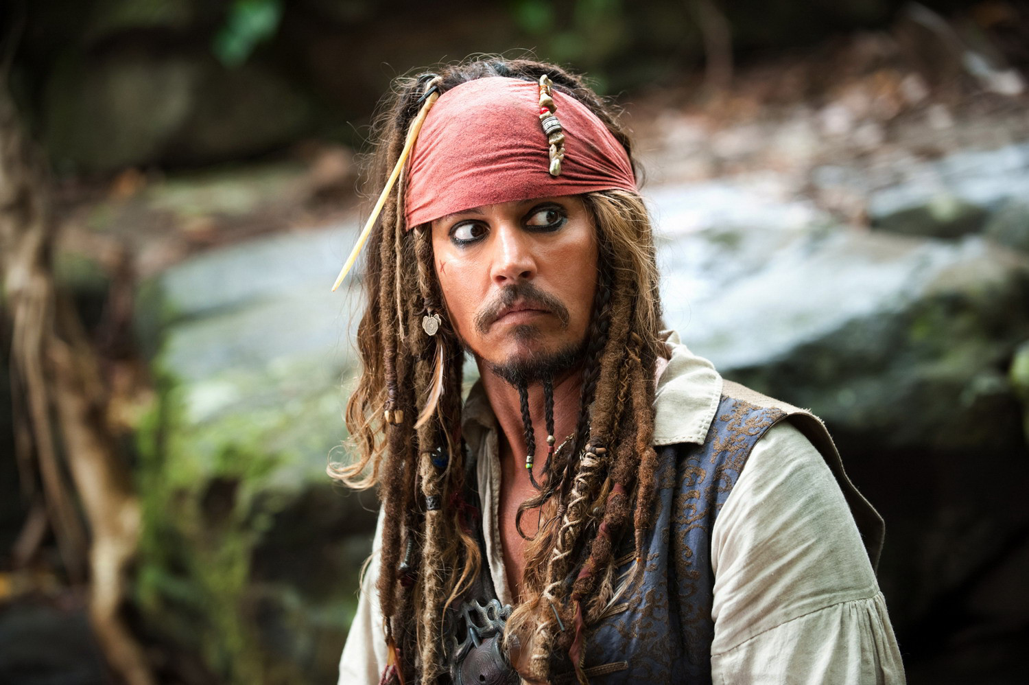 http://4.bp.blogspot.com/-2Bu8MSl3AKk/UPRyAh4eUQI/AAAAAAABQ0c/KvAPREzckHk/s1600/Johnny_Depp-Jack-Sparrow-pirates-of-the-caribbean.jpg