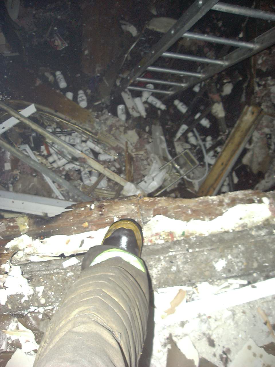 FULLY INVOLVED Floor Collapse A Survivor's Story (Fire Engineering)