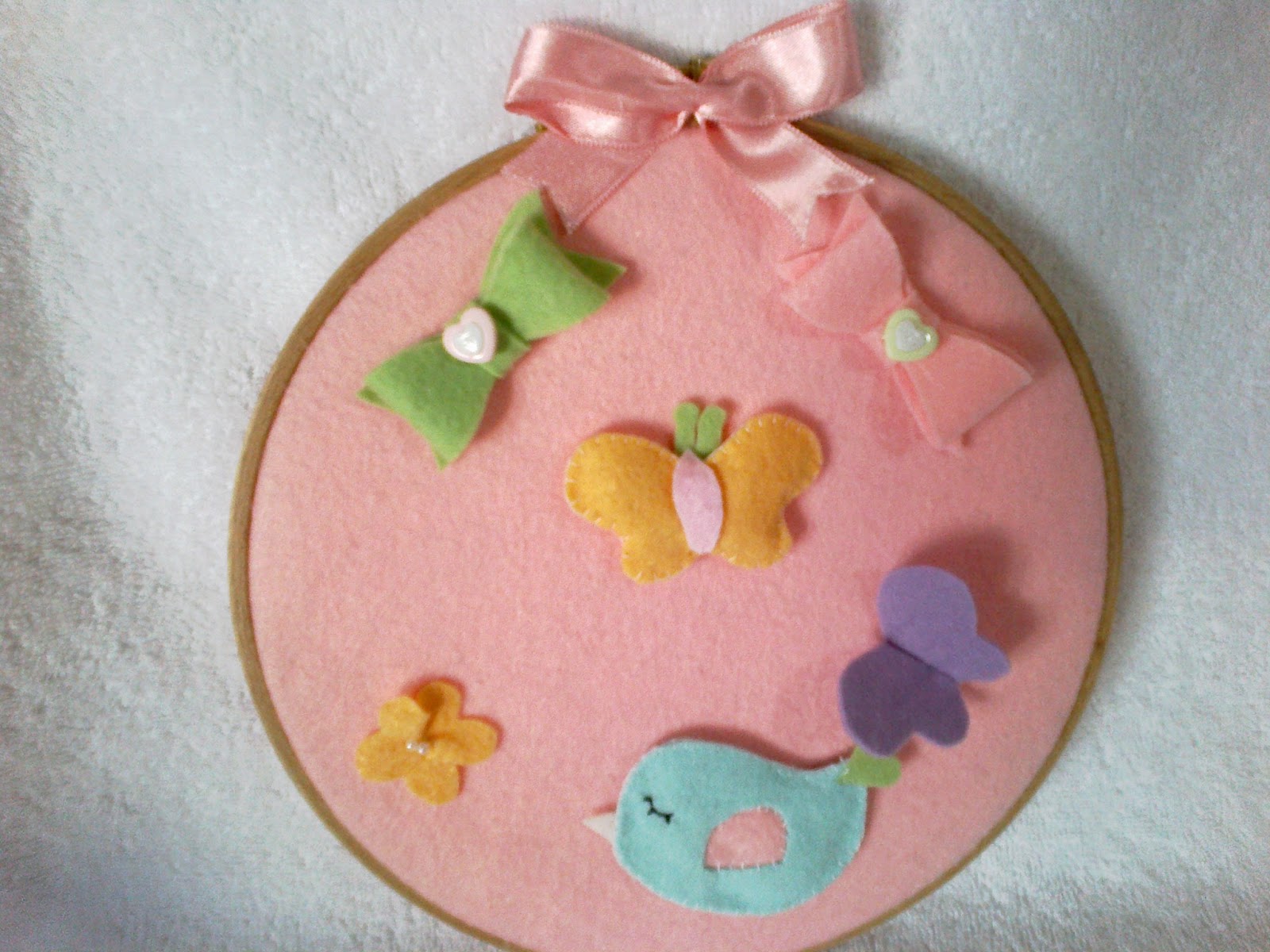 PEMBE MASALLAR DİYARINA HOŞGELDİNİZ KEÇEDEN BEBEK DUVAR SÜSÜ