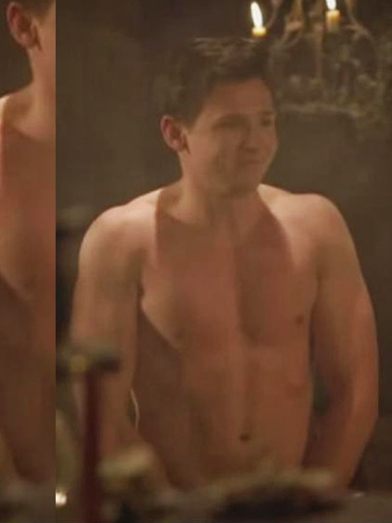 Daniel Radcliffe Finally Shirtless!