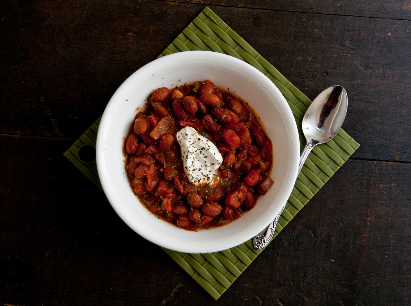 Radical Cabbage Red Bean Chili with Cinnamon and Cocoa