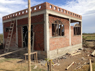 Building a rental home on the coast of Ecuador! Week 9
