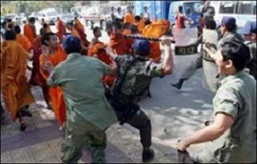 Hun Sen's cops beated and chased monks protested at Boeung Kak lake.  Khmer is killing Khmer.