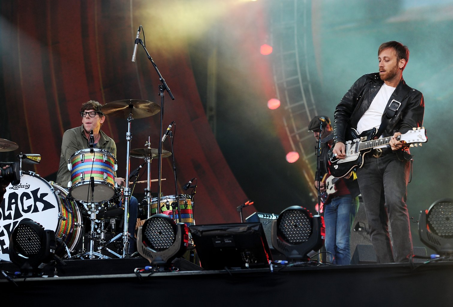 http://4.bp.blogspot.com/-2Iv4oyViSNM/UGm-46pQtpI/AAAAAAAAFqc/jFUMJthIkv0/s1600/nyc+concert.jpg
