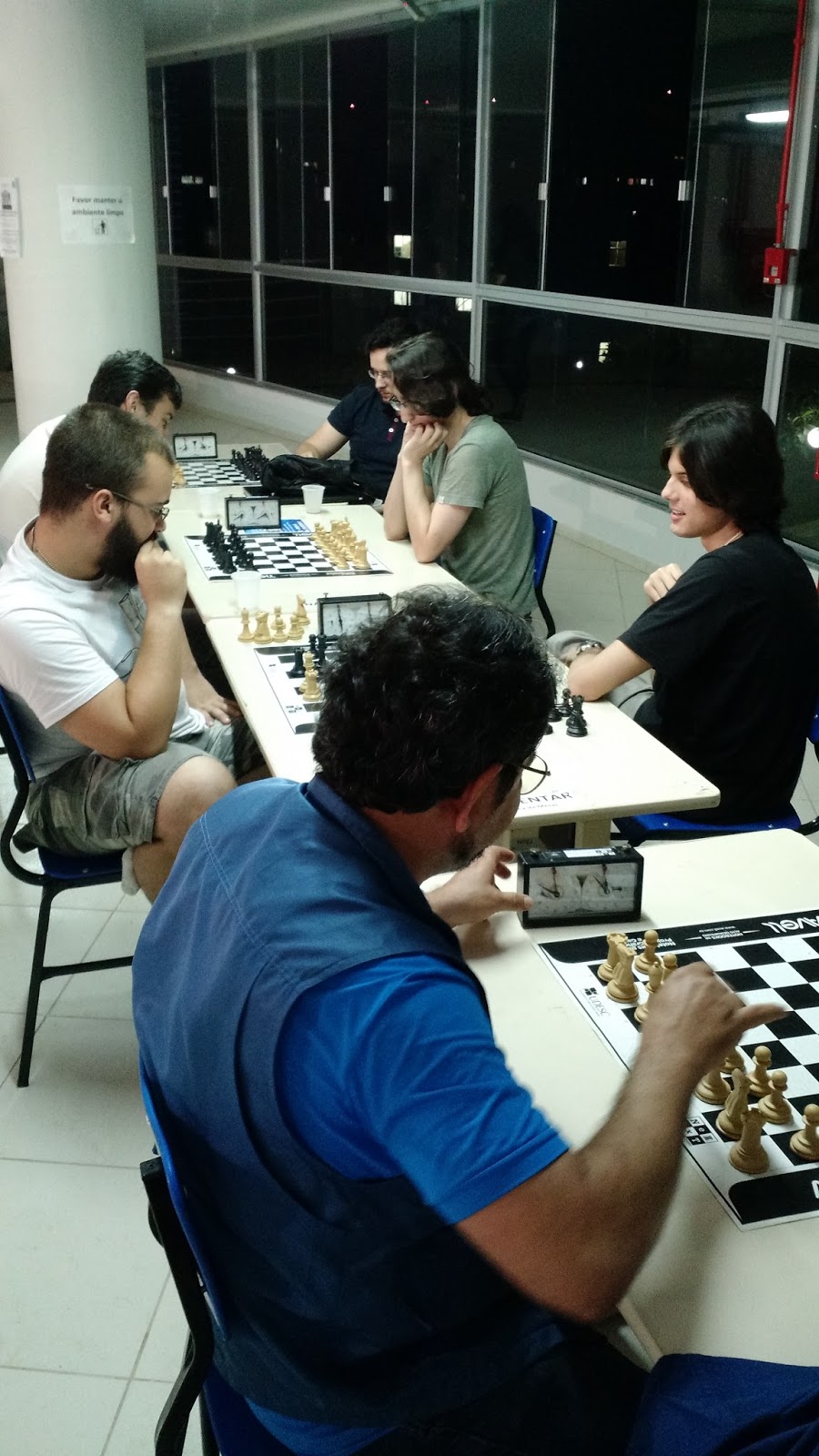 Aprenda xadrez com o instrutor willian