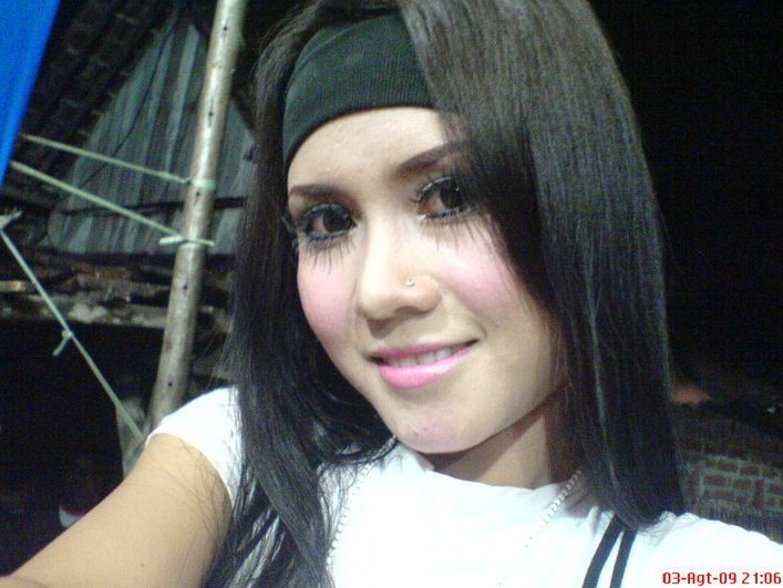 Eny Sagita (Kumpulan Foto Eny Sagita) - CATATAN HAYDAR ALI