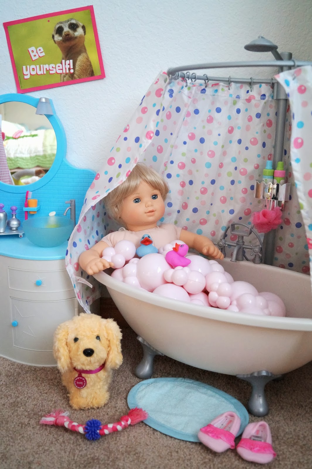 American Girl Doll Play Bath Time for Emma!