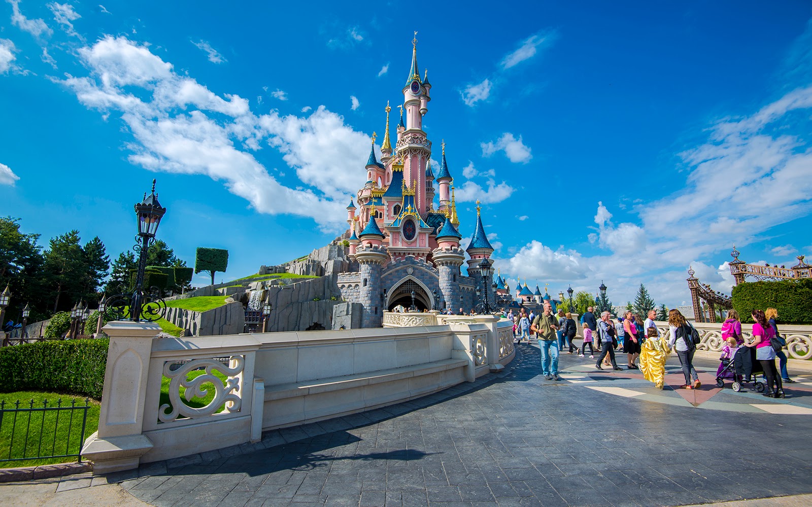 disneyland paris castle