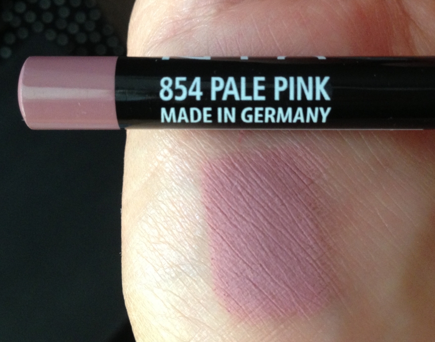 NYX Slim Lip Pencil - 854 Pale Pink.