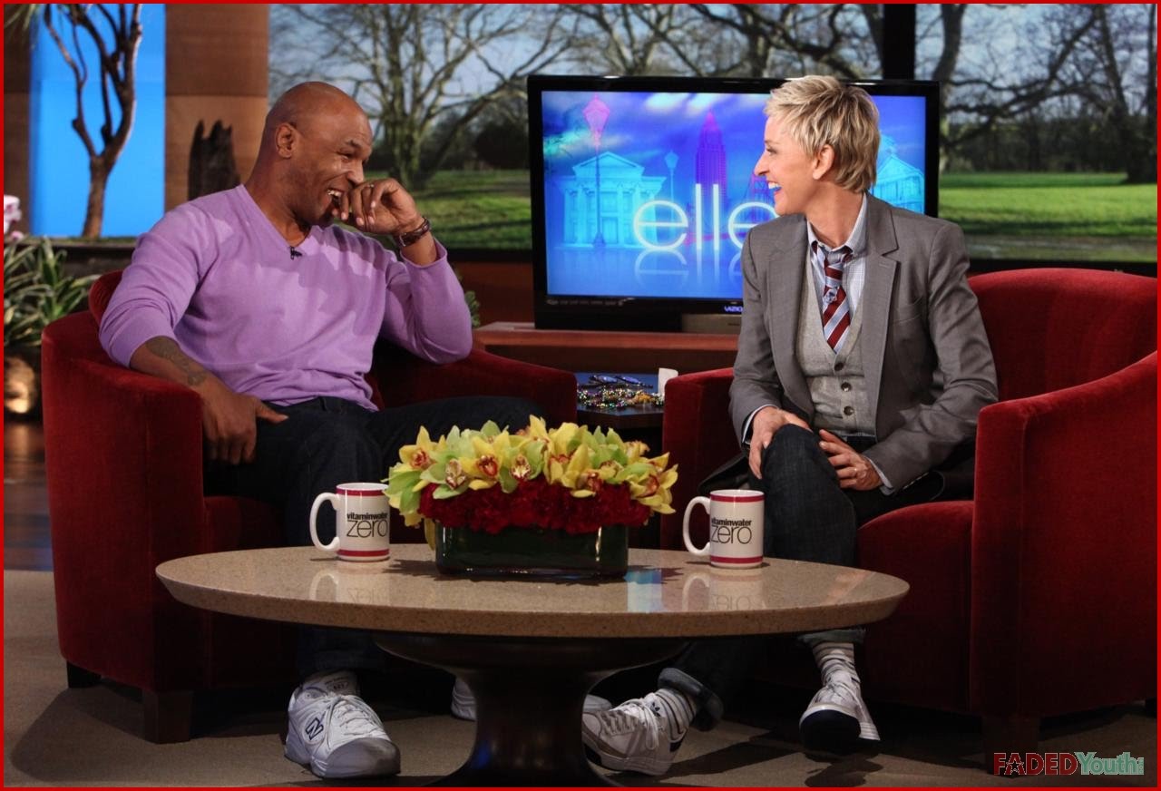 http://4.bp.blogspot.com/-2MaQwEkSa0o/TXk8L1qJEWI/AAAAAAAACCs/9o8XQSCQfbA/s1600/Mike_Tyson_Ellen_Degeneres1.jpg