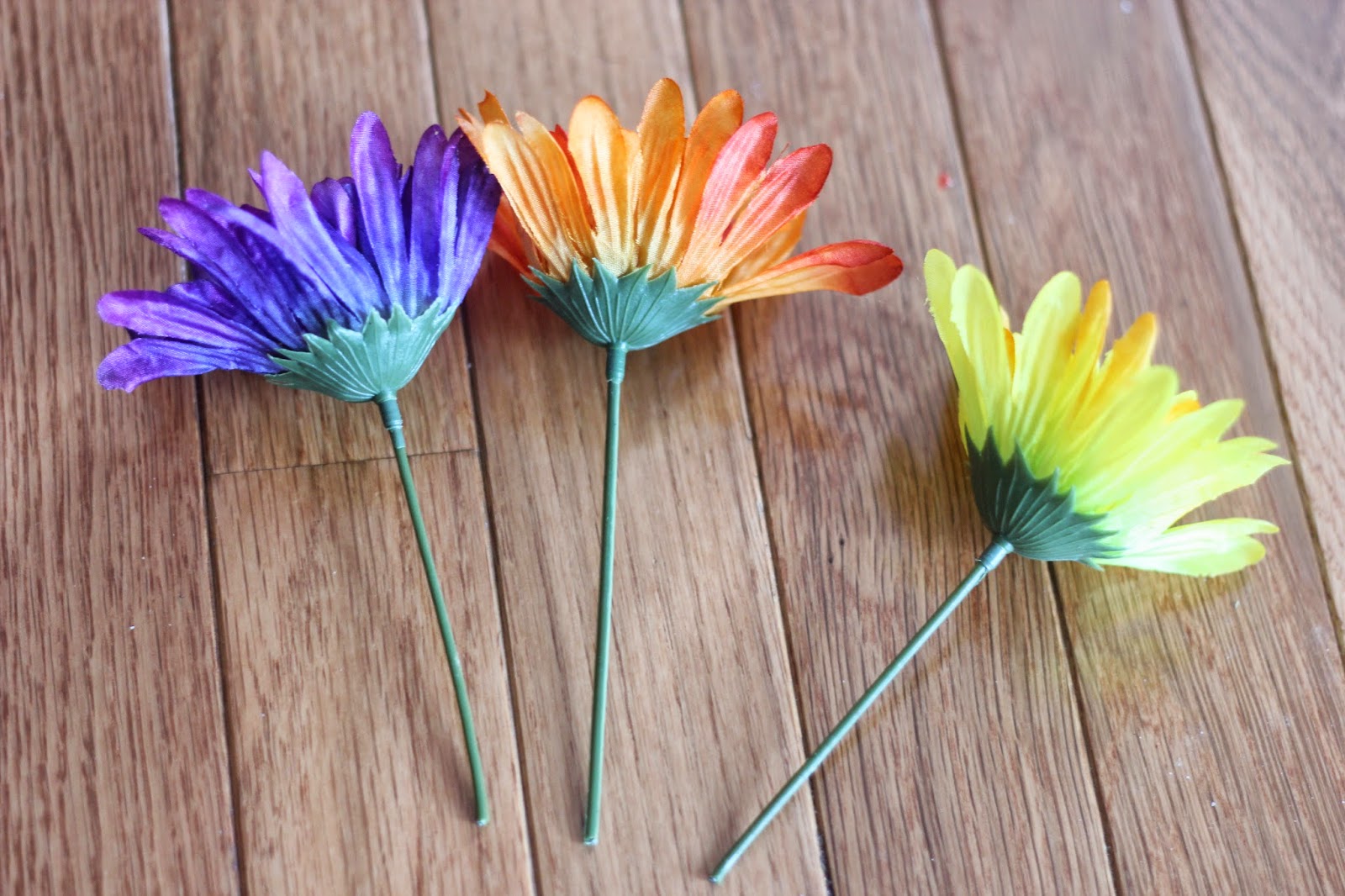 Grits & Giggles DIY Functional Desk Flowers