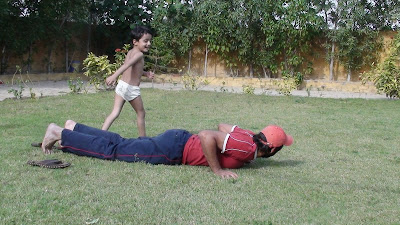 Shahid Afridi Wife and Family pictures