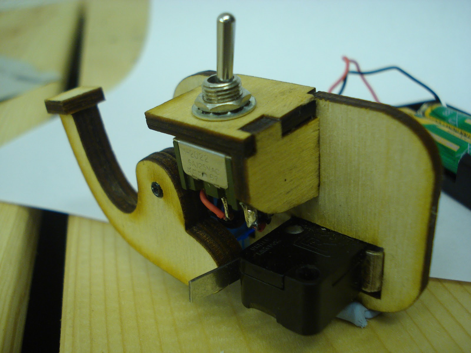 Minimal Useless Machine