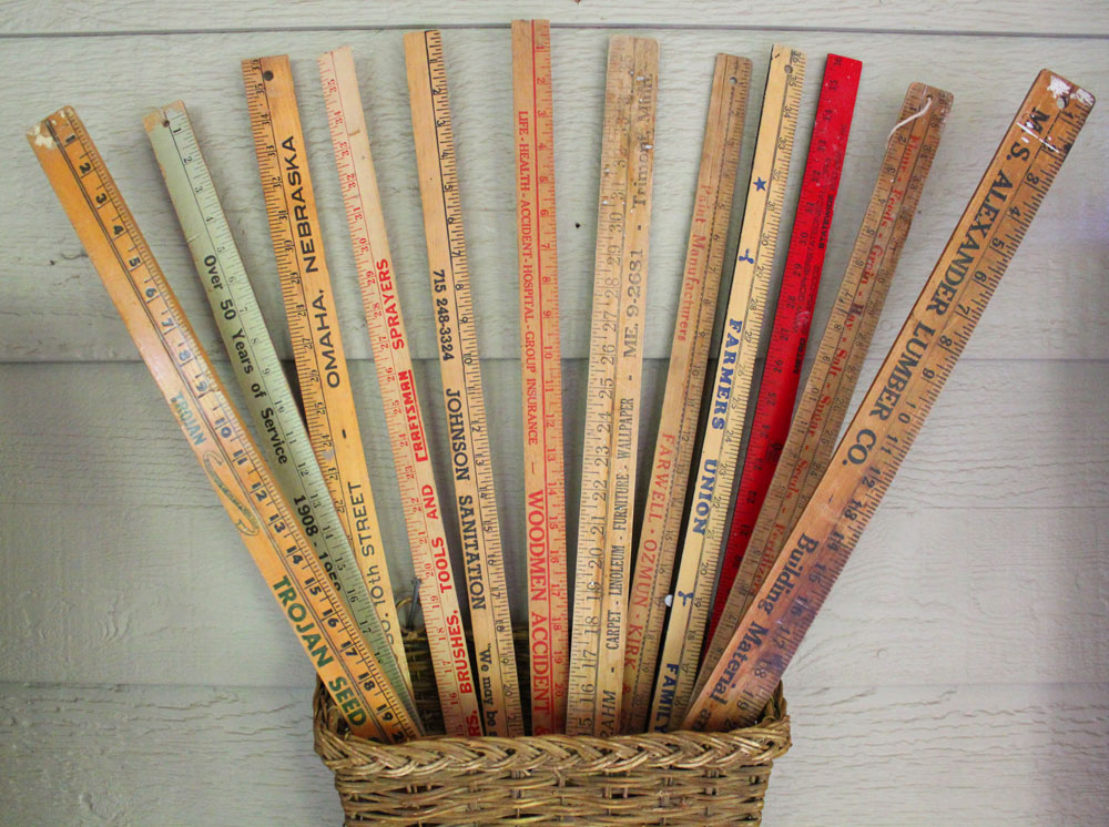 Vintage Yardsticks... Itsy Bits and Pieces