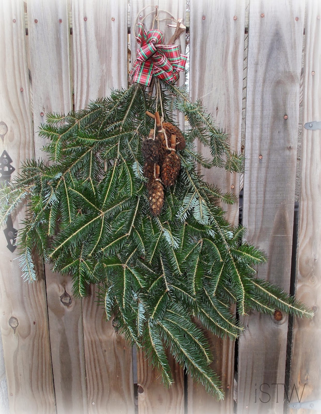 iSavor the Weekend DIY Pine Branch Wreath