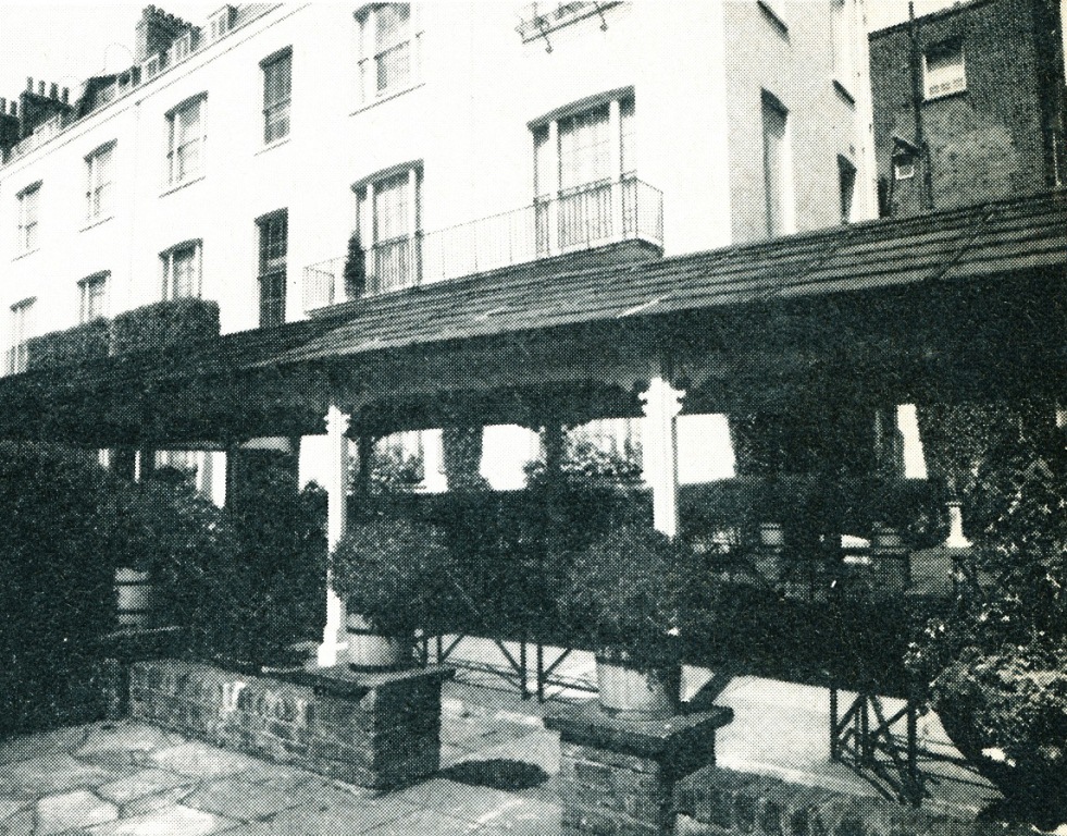 International Set Albany in Piccadilly Home Staging Images