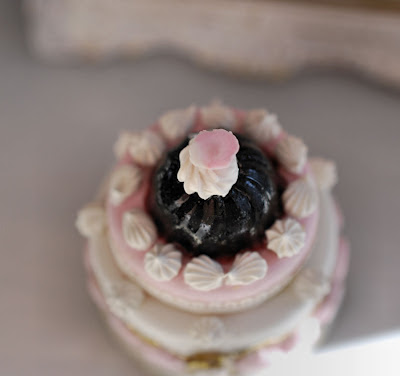 Wedding cake made in French style Still in a pink mood these days Wedding cake made in French style Still in a pink mood these days