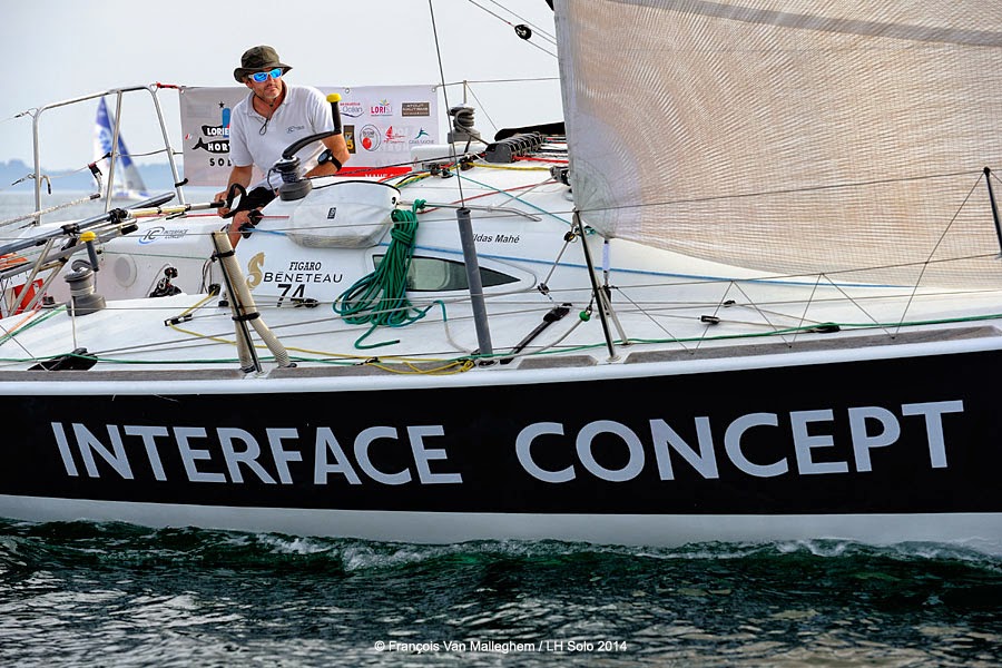 OFNI pour Gildas Mahé, safran cassé. OFNI pour Gildas Mahé, safran cassé.