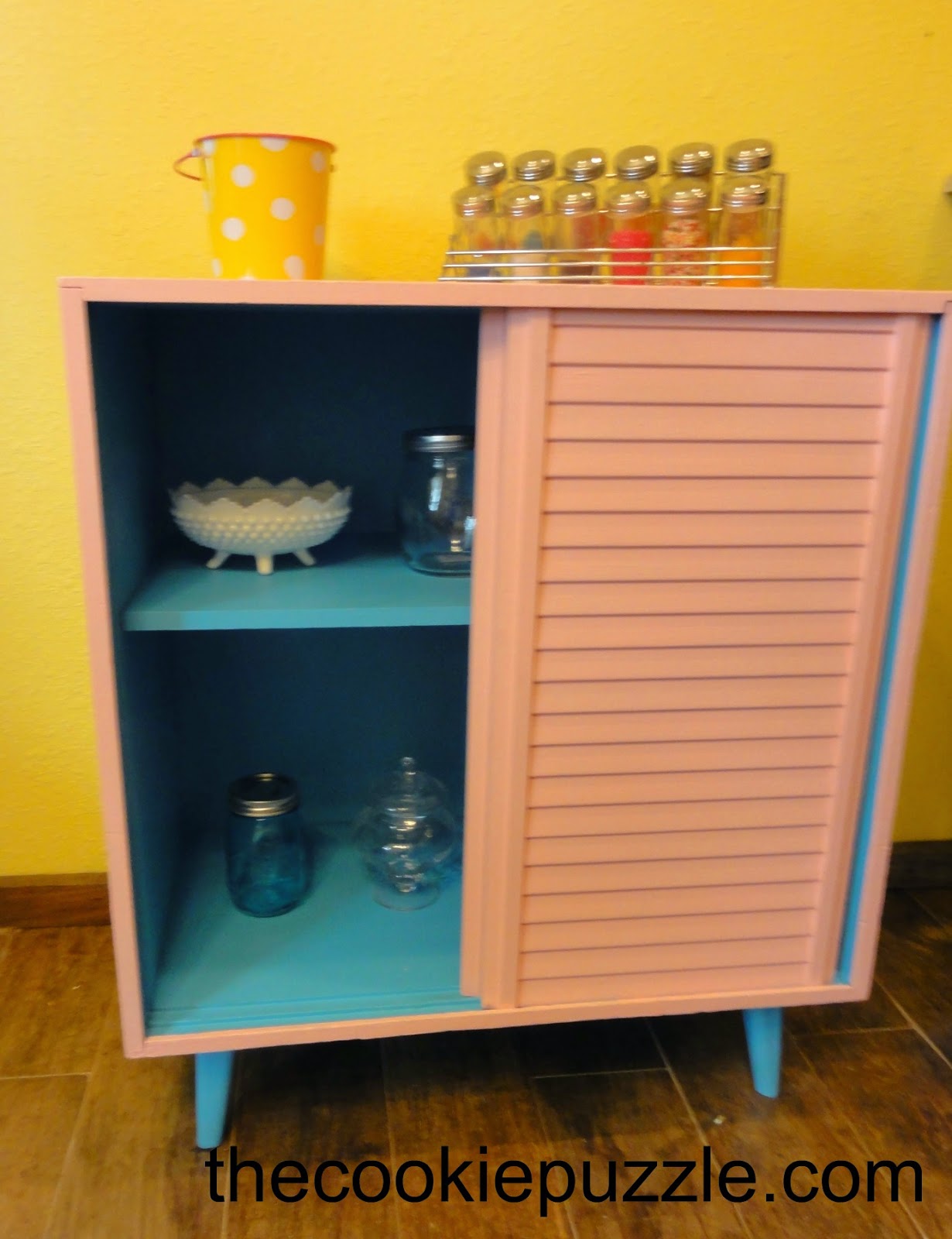 Chalk Paint Cabinet Makeover 