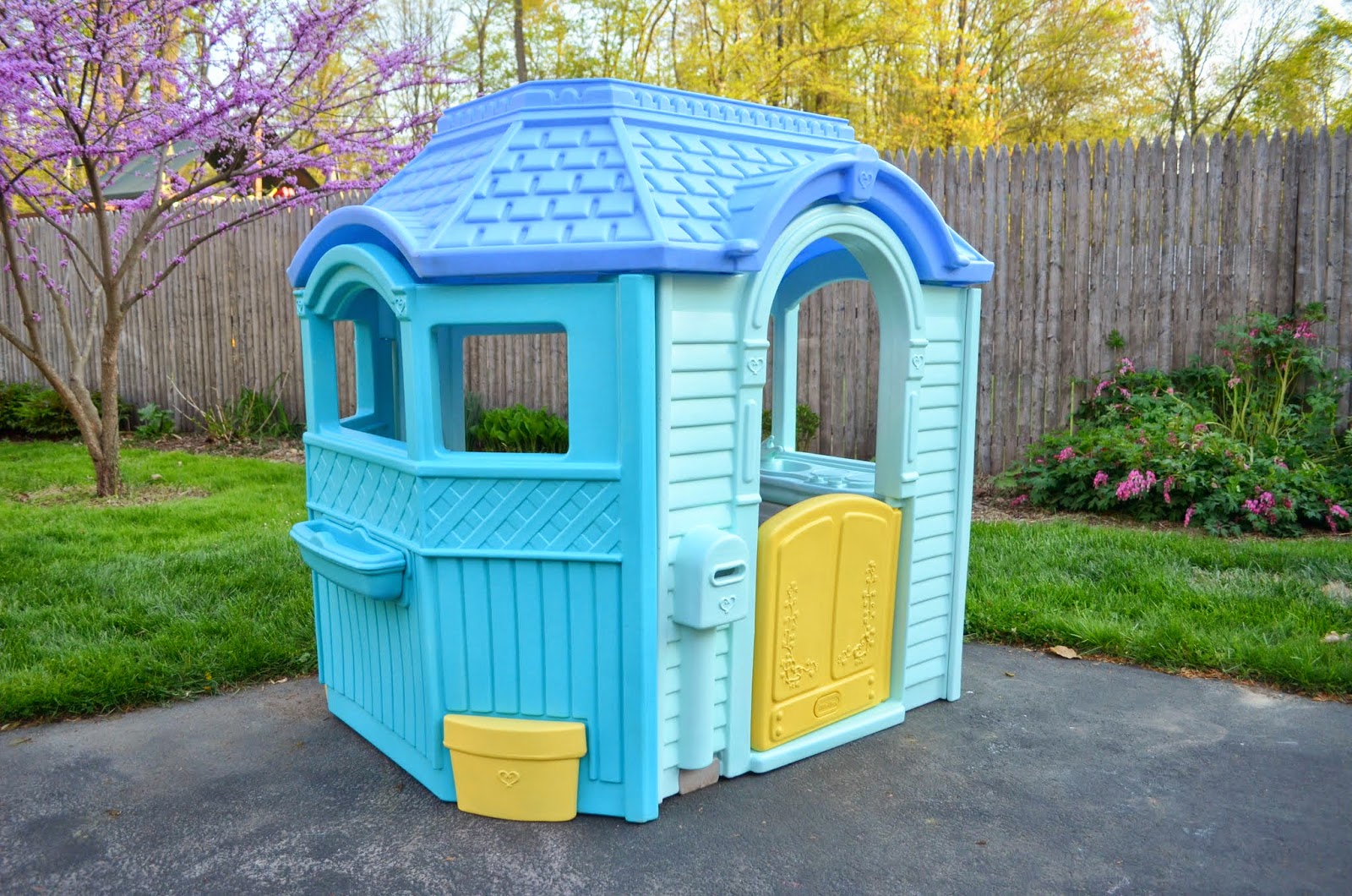 In the Little Yellow House The Playhouse Repainted!