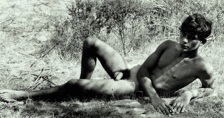 Outdoor teenager gaysex vintage