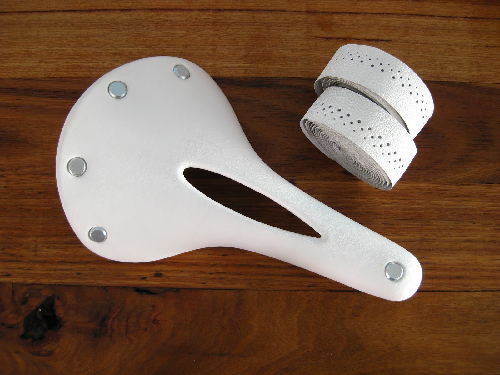 brooks cambium white