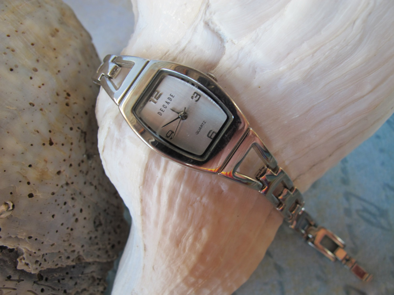 Elegance of living Stylish Ladies Watches