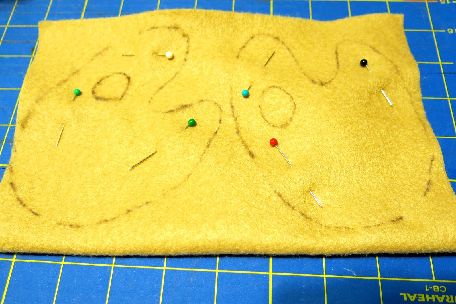 Cassie Stephens DIY Paint Palette and Crayon Hair Clips Giveaway Closed