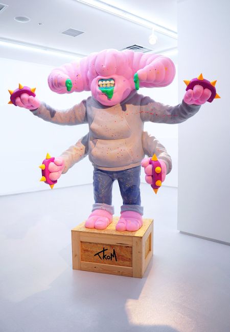 Takahiro Komuro sculptures bizarre colored monsters sweet Wormhead Takahiro Komuro sculptures bizarre colored monsters sweet Wormhead