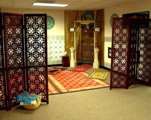 Contoh Desain Mushola Pribadi di Dalam dan Luar Rumah Terbaru Contoh Desain Mushola Pribadi di Dalam dan Luar Rumah Terbaru