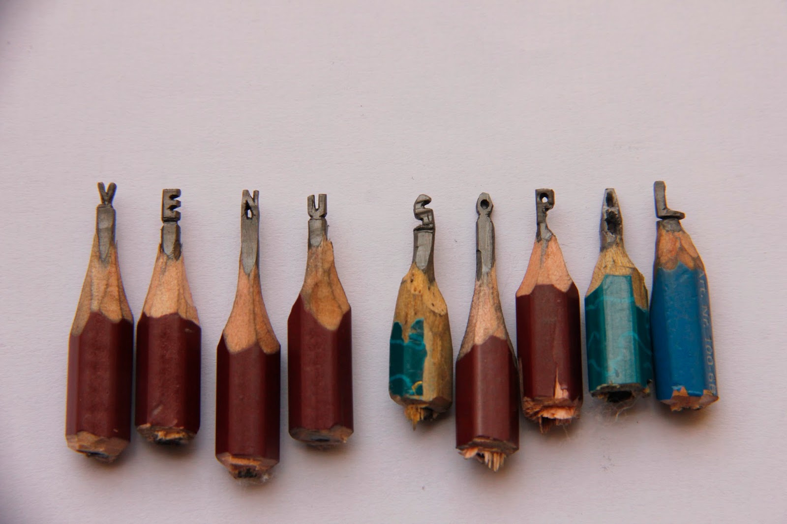 Venu Art world Micro art on pencil lead