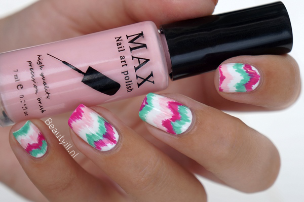 diy nail art chevron stripes