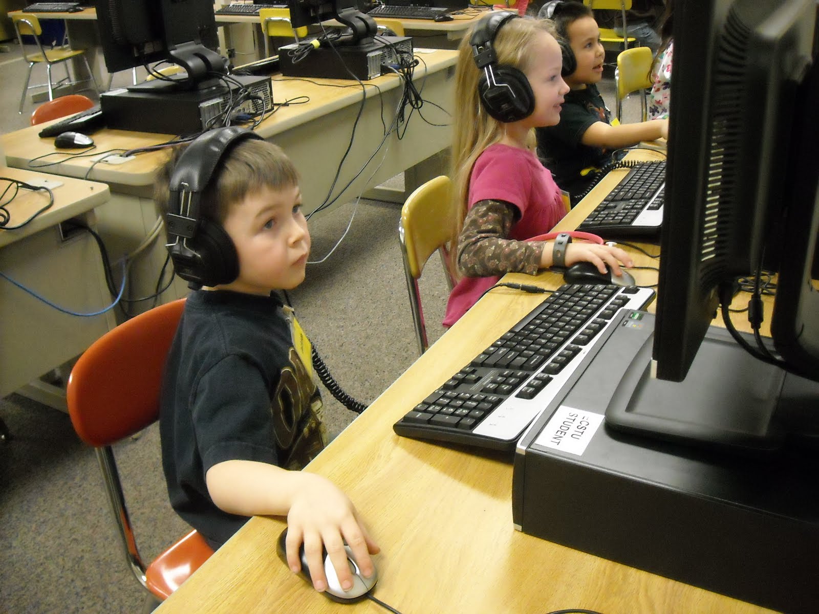 Mrs. Swanson's Kindergarten Blog PM We love the Computer Lab